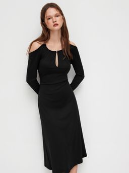 Cider - Halter Neckline Cut Out Knotted Knee Length Dress