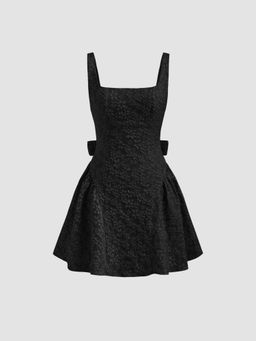 Cider - Jacquard U-neckline Floral Backless Bowknot Mini Dress