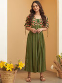 Green color option, Sold out, Currently selected
