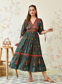 Green color option, Sold out, Currently selected