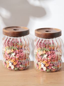 USHA SHRIRAM - Borosilicate Jar with Wooden Lid 620ml