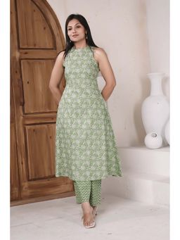NIKATT - Women Green Floral Printed Kurta with Palazzo