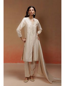 LABEL NAARITI - Taha Ivory Kurta with Pant and Dupatta