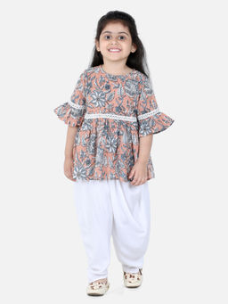 AWW HUNNIE - Jaipuri Print Floral Kurti with Dhoti Peach & White (Set of 2)