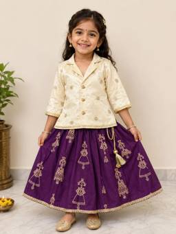 BAATCHEET - Off White Cotton Collar Neck Embellished Lehenga With Choli