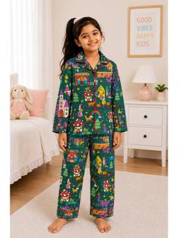 Shopbloom - Green Cotton Collar Neck Comfortable Fit Printed Shirt With Pyjama