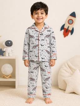Shopbloom - White Cotton Collar Neck Comfortable Fit Printed Shirt With Pyjama