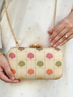 AMYRA - Off White Maathule Silk Clutch with Detachable Strap