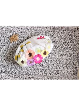 BOXWISH BY BHUMIKA - White Colorful Floral Embroidery Clutch