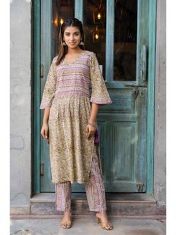 NAVYAS FASHION - Green Flaired Sleeves Kurta Pant (Set of 2)