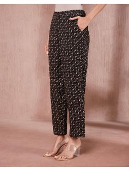 Fabindia - Black Cotton Linen Ajrakh Casual Tapered Pant