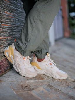 Xtep - Daddy Series Lightweight and Comfortable Beige Sneakers