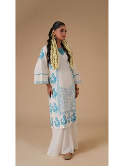LAHARIO - Women's White Kurta with Palazzo