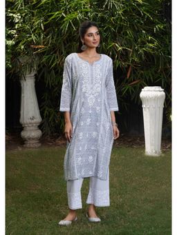 House of Chikankari - Blue Mulmul Embroidered Three Fourth Sleeves Kurta