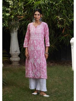 House of Chikankari - Pink Mulmul Embroidered Three Fourth Sleeves Kurta