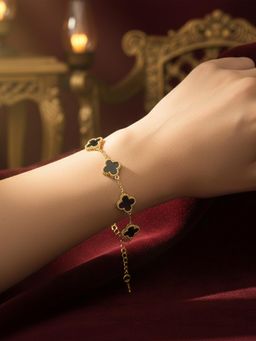 I Jewels - Gold Plated Double Sided Black and White Clover Adjustable Bracelet