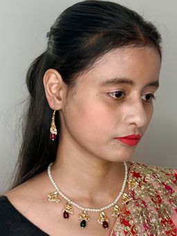 BEAUTY SPOT JEWELLERY - Multi-Color Delight Kundan and Pearl Jewellery Set