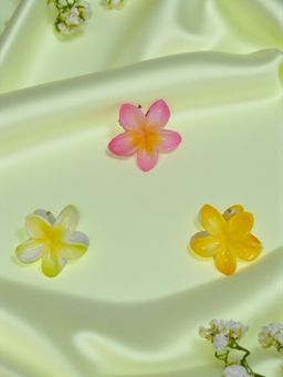 Accessher - Colorful Flower Lily Hair Claw Clips (Pack of 3)