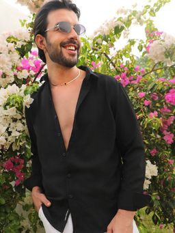 Campus Sutra - Men Midnight Black Embossed Micro Check Shirt