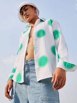 Campus Sutra - Men Chalk White & Emerald Green Spray paint Shirt
