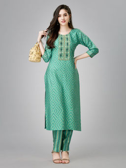 Odette - Green Sequined Rayon Kurta with Pant (Set of 2)