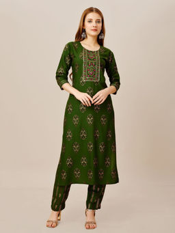 Odette - Green Embroidered Rayon Kurta with Pant (Set of 2)