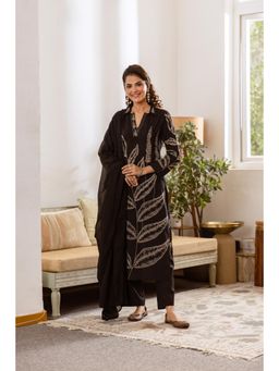 Nehamta - Women Black Printed Cotton Kurta with Pant and Dupatta