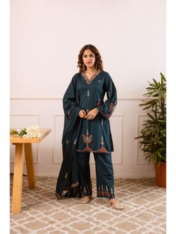 Nehamta - Women Teal Embroidered Kurta with Pant and Dupatta