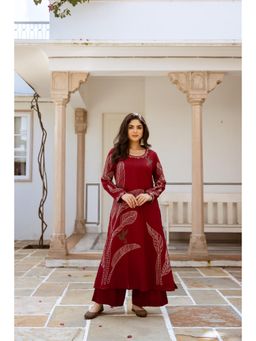 Nehamta - Women Red Printed Viscose Rayon Kurta with Palazzo