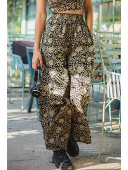 ODHANON - Black Long Flared Pant for Women