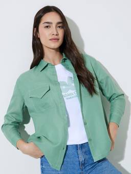 Styli - Women Green Solid Drop Shoulder Front Pocket Relaxed Fit Shirt