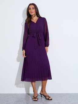 Styli - Women Purple Solid V-Neck Long Sleeves Fit And Flare Midi Dress
