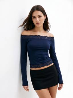 Outzidr - Navy Blue Off Shoulder Fitted Top With Lace Inserts At Neck And Hem