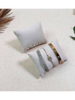 La Trove - Luxury Cream Velvet Watch Organizer Pillows - Pack of 2