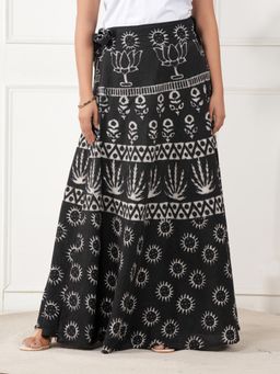 Style Shoes - Black Women Handloom Wrap Around Block Printed Ethnic Skirt
