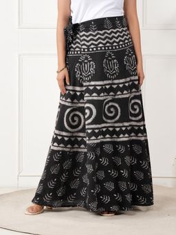 Style Shoes - Black Women Handloom Wrap Around Block Printed Floral Ethnic Motifs Skirt