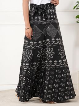 Style Shoes - Black Women
                  Handloom Wrap Around Block Printed Floral Ethnic
                  Motifs Skirt - 5