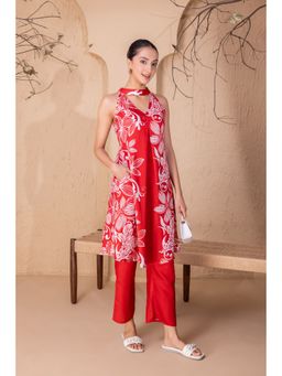 SEW - Red And White Floral Printed Kurta with Pant (Set of 2)