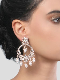Auraa Trends - Rose Gold Plated Floral Kundan And Pearl Earrings For Women