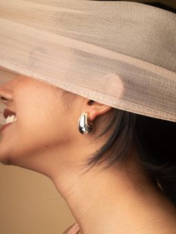 JEWELZ - Sleek Teardrop Studs