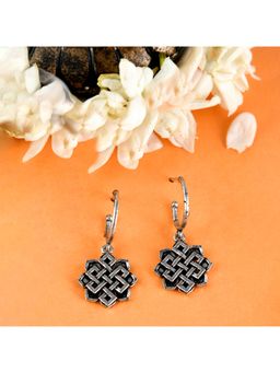 Voylla - Bodhi Eternal Knot Huggies