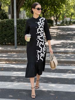 ZUMMER - Black Applique A-Line Midi Dress