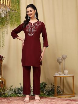 Nayam by lakshita - Maroon Floral Embroidered Straight Knee Length Kurta and Pant (Set of 2)