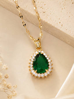 Estele - Gold Plated Oval Green Crystal Pendant Chain
