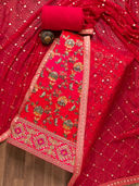 Red color option, Sold out, Currently selected