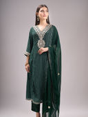 Green color option, Sold out, Currently selected