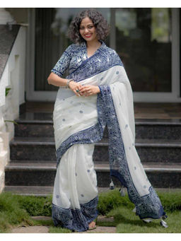 Mirraw - White Cotton Poly Printed Saree with Unstitched Blouse