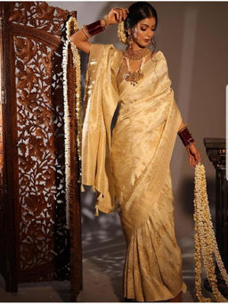 Mirraw - Cream Traditional Silk Blend Woven Saree with Unstitched Blouse