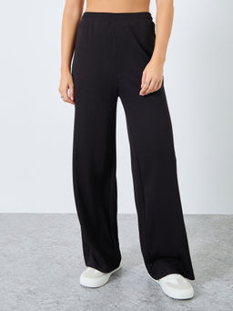 Styli - Women Solid/Plain Nylon Pant