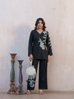 Gahan - Black Floral Embroidered Thread Work V-Neck Co-Ord Set